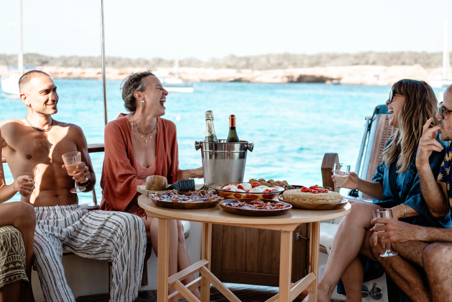 WeSea-Boats-Aruna-684efb1de72fe.webp