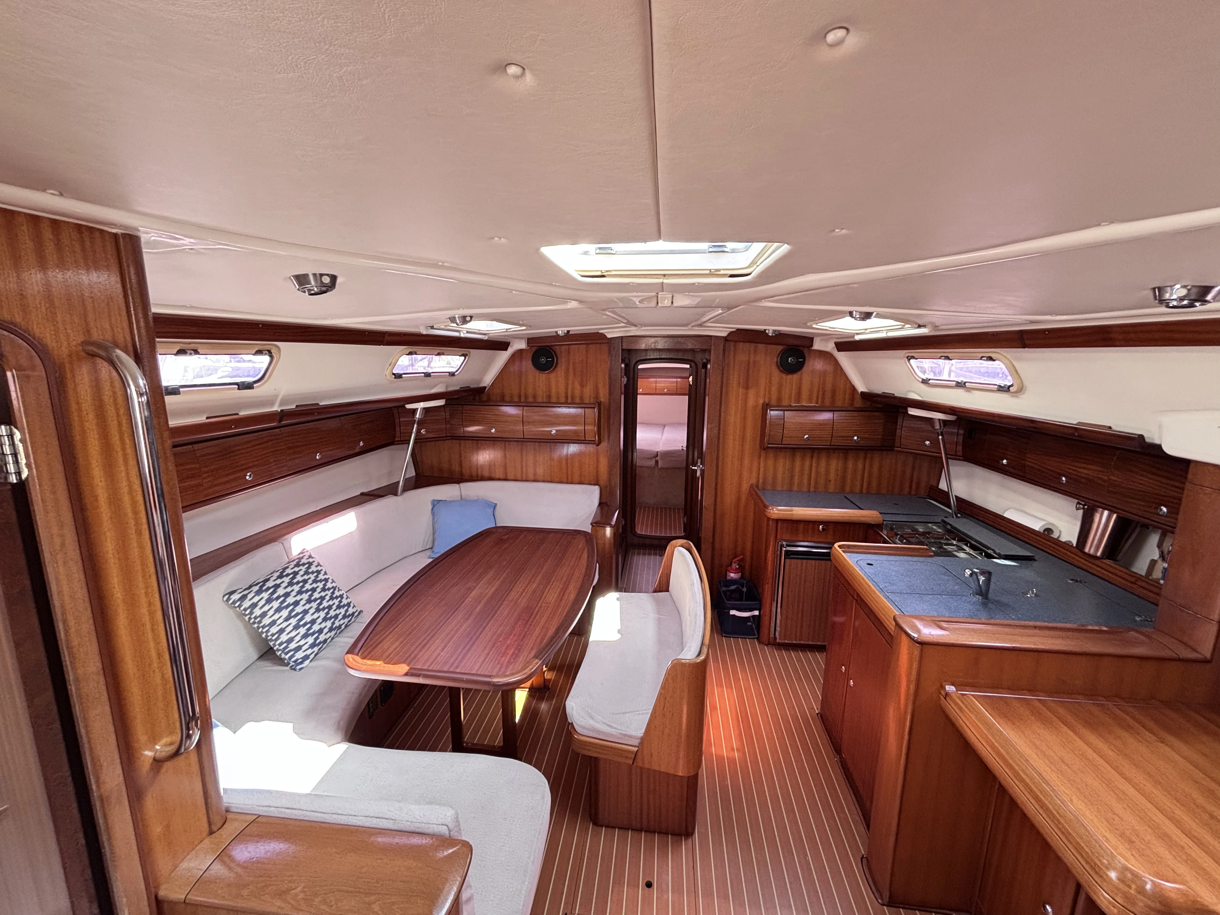 WeSea-Boats-Bavaria-49-J3-680a10867a331.webp