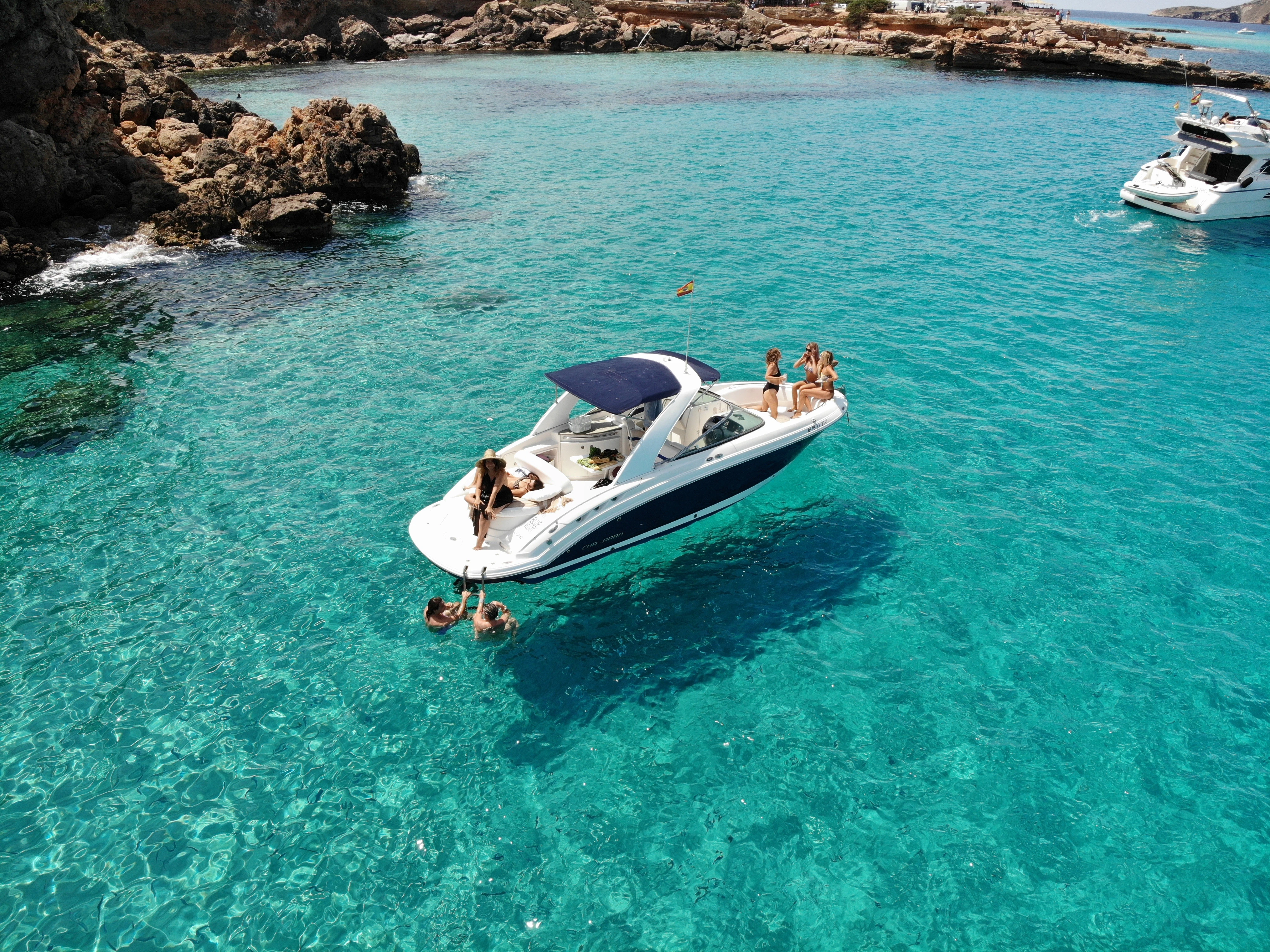 WeSea-Boats-Blue-Velvet-67e2a0086249e.webp