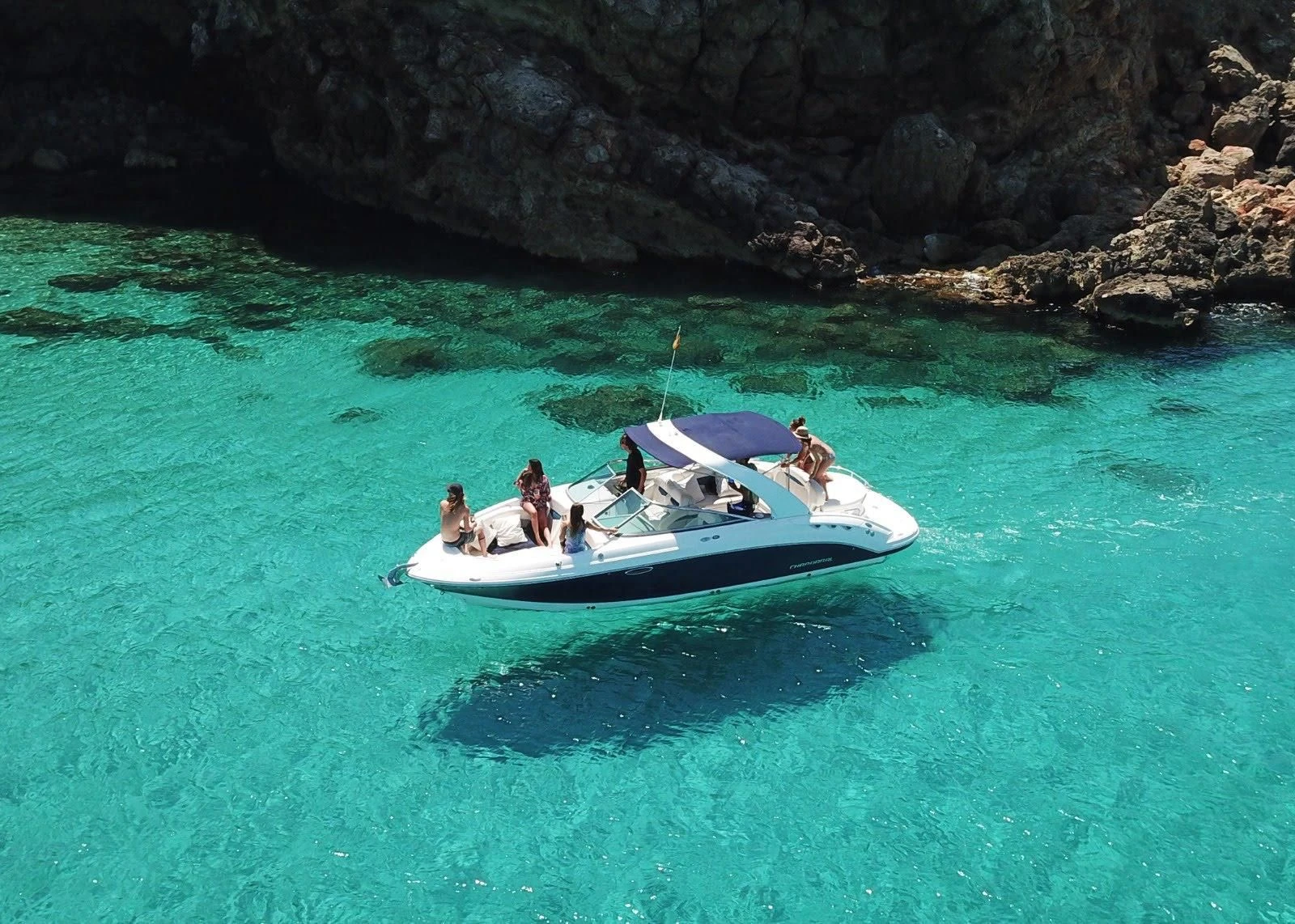 WeSea-Boats-Blue-Velvet-67e2a028a2b7a.webp