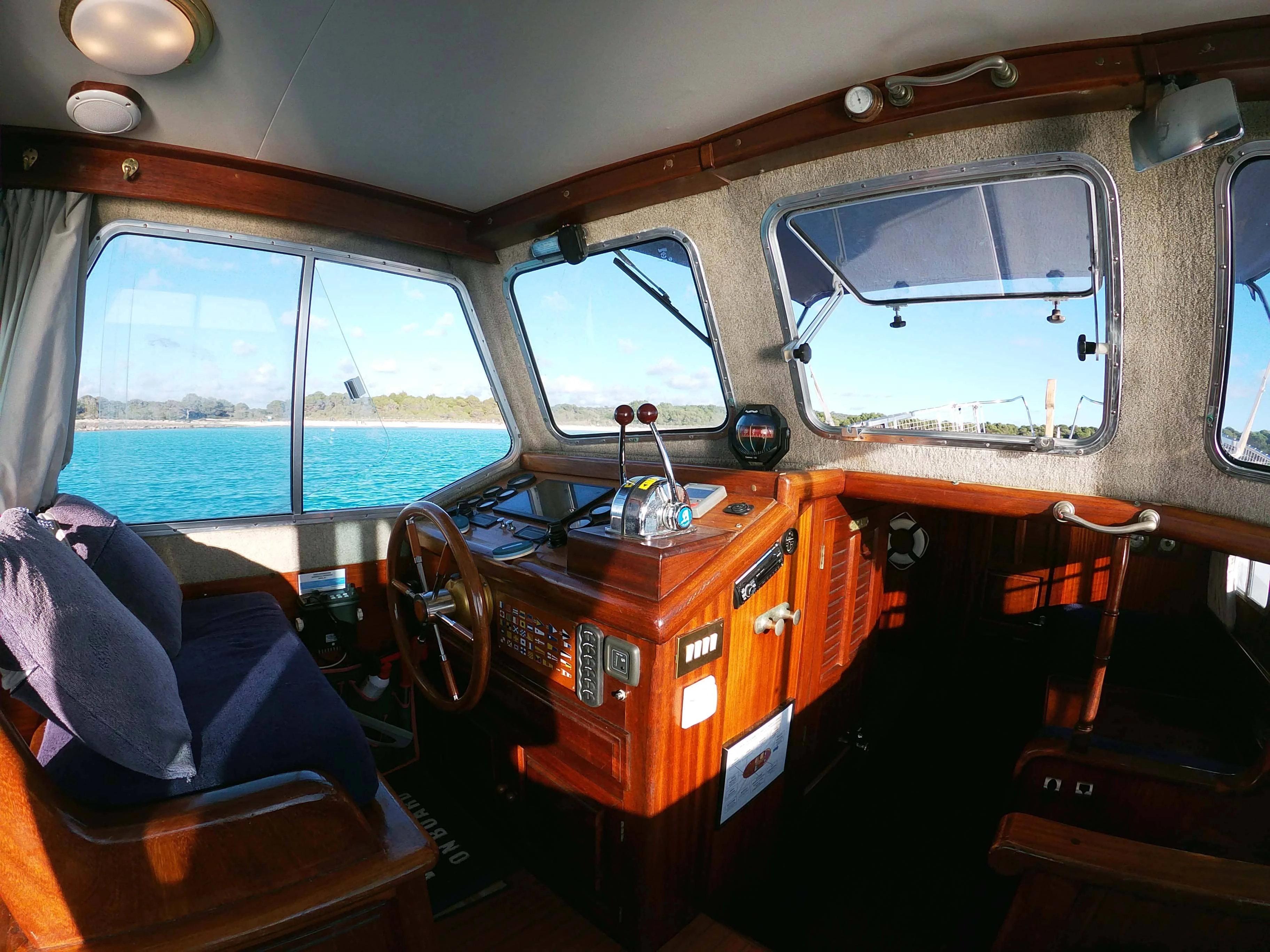 WeSea-Boats-Burri-680e03f39f4fc.webp