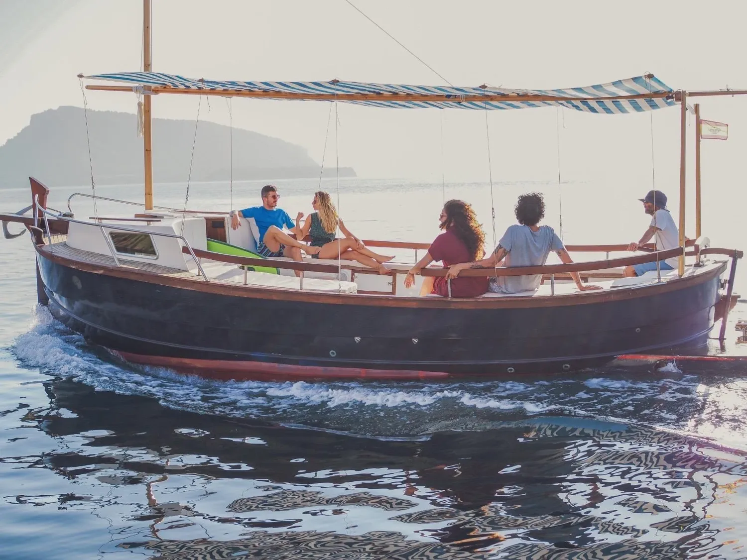 WeSea-Boats-Corb-mari-683745de645b5.webp