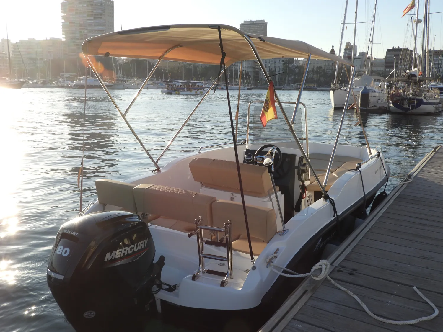 WeSea-Boats-Delphis-6846caeb60df8.webp