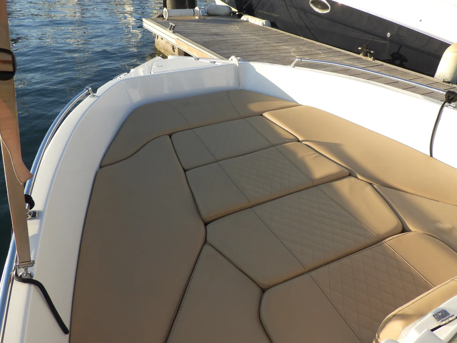 WeSea-Boats-Delphis-6846caee1ce6f.webp