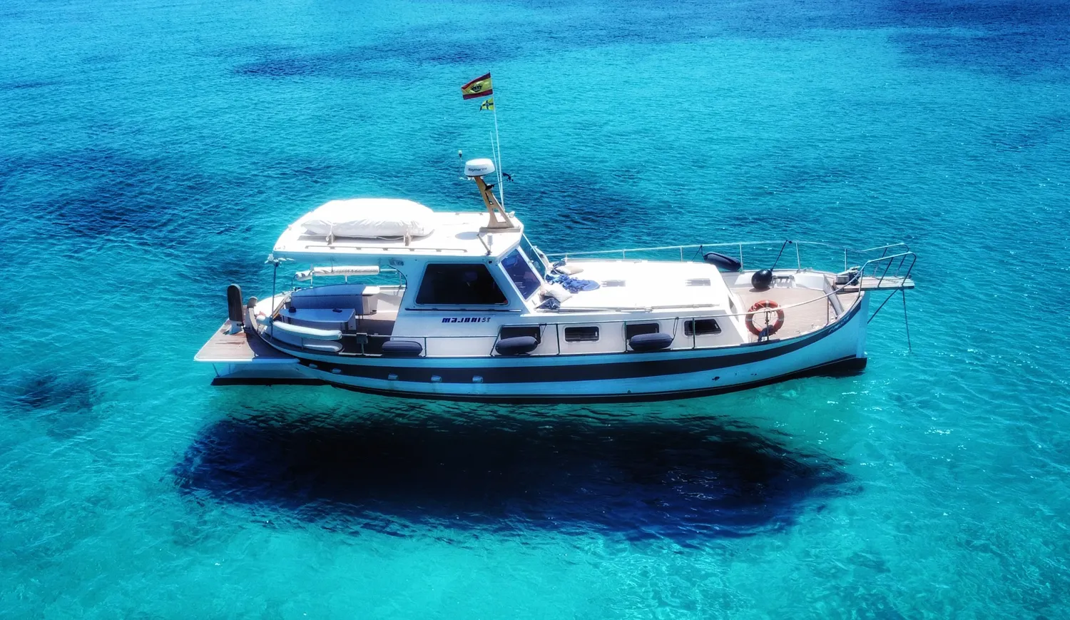 WeSea-Boats-Divina-III-684062170b8ad.webp
