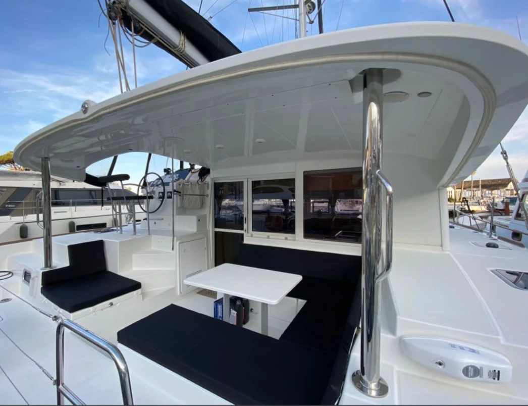WeSea-Boats-Esmeralda-67fe38cd860cb.webp