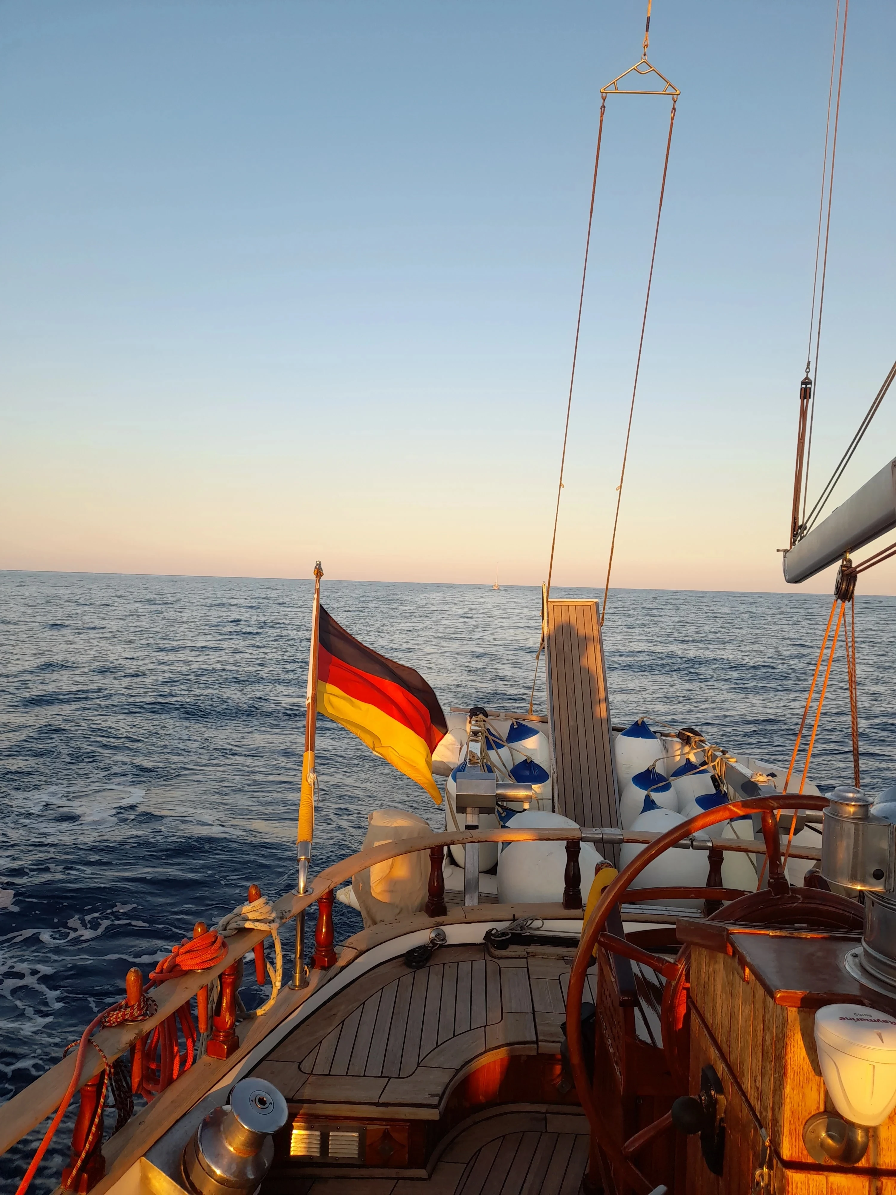 WeSea-Boats-Lavance-67ebb130c0880.webp