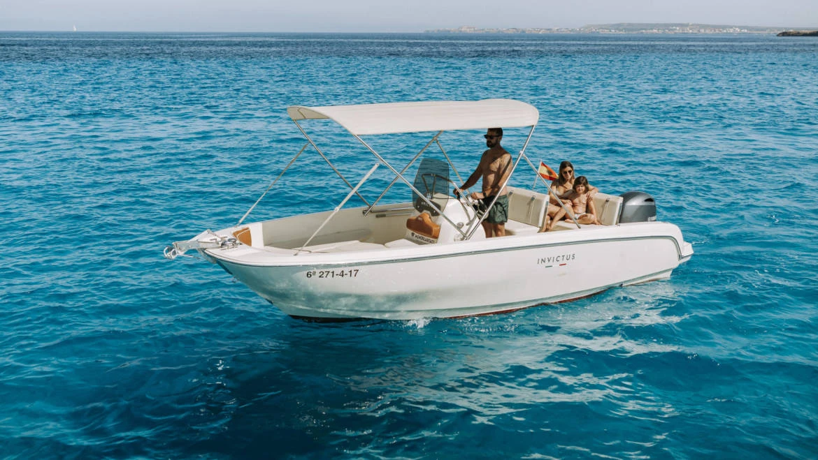 WeSea-Boats-Leni-67f4129ddc8d7.webp
