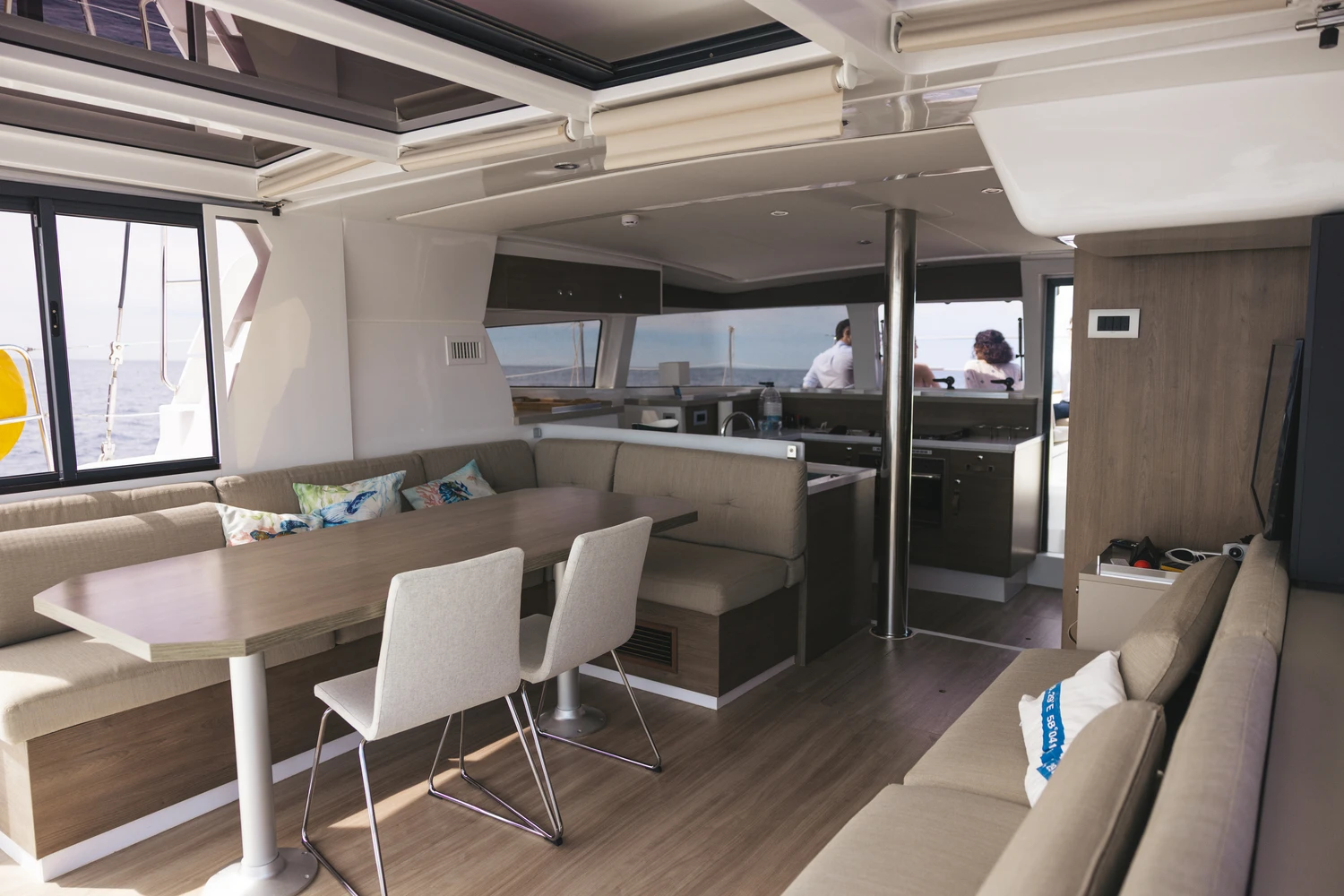 WeSea-Boats-Loxarel-68246fa1086bb.webp