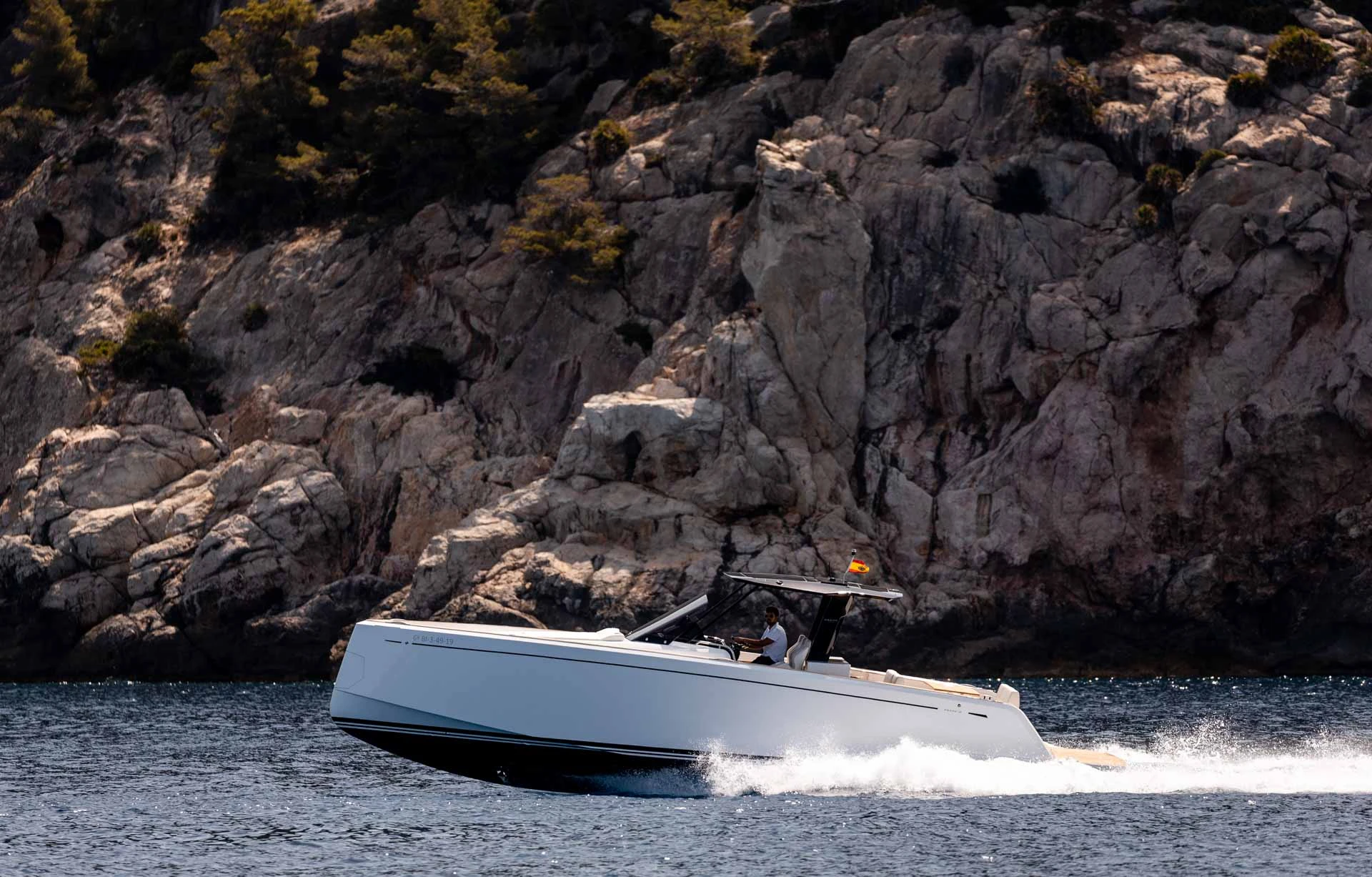 WeSea-Boats-Roll-67f778d76f32d.webp