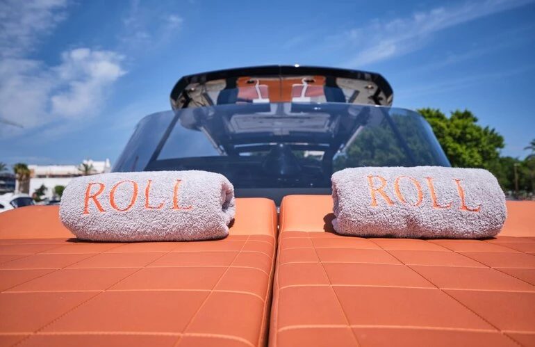 WeSea-Boats-Roll-67f778f2ab587.webp