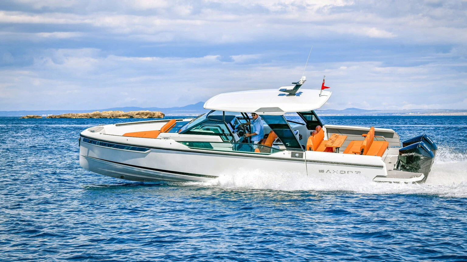 WeSea-Boats-Saxdor-320-67f77b65614de.webp