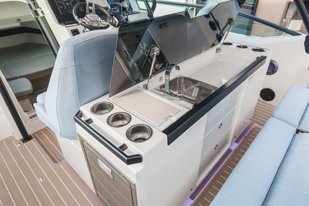 WeSea-Boats-Saxdor-320-67f77bcc285dd.webp