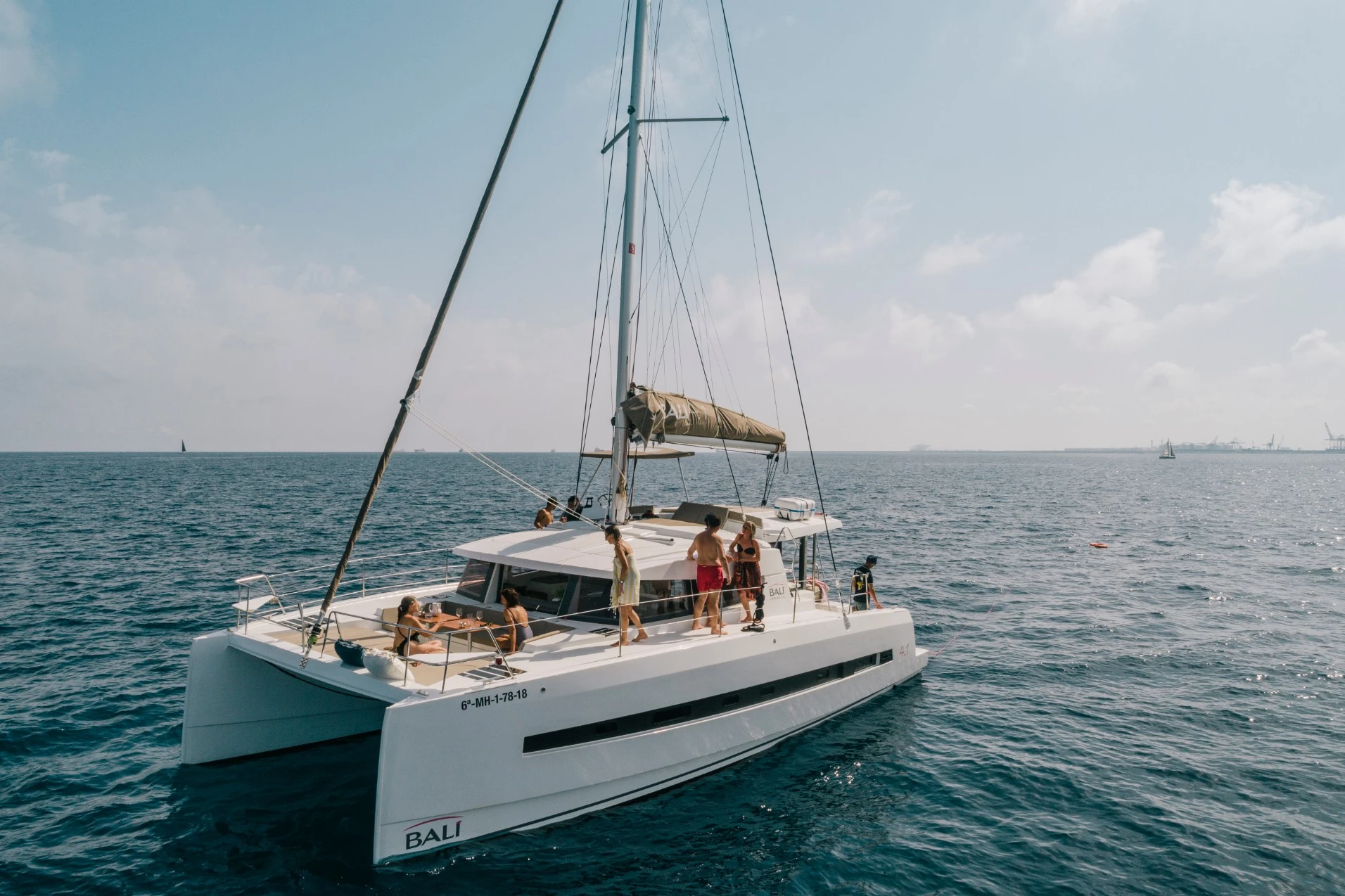 WeSea-Boats-Serena-680f41efe04cc.webp