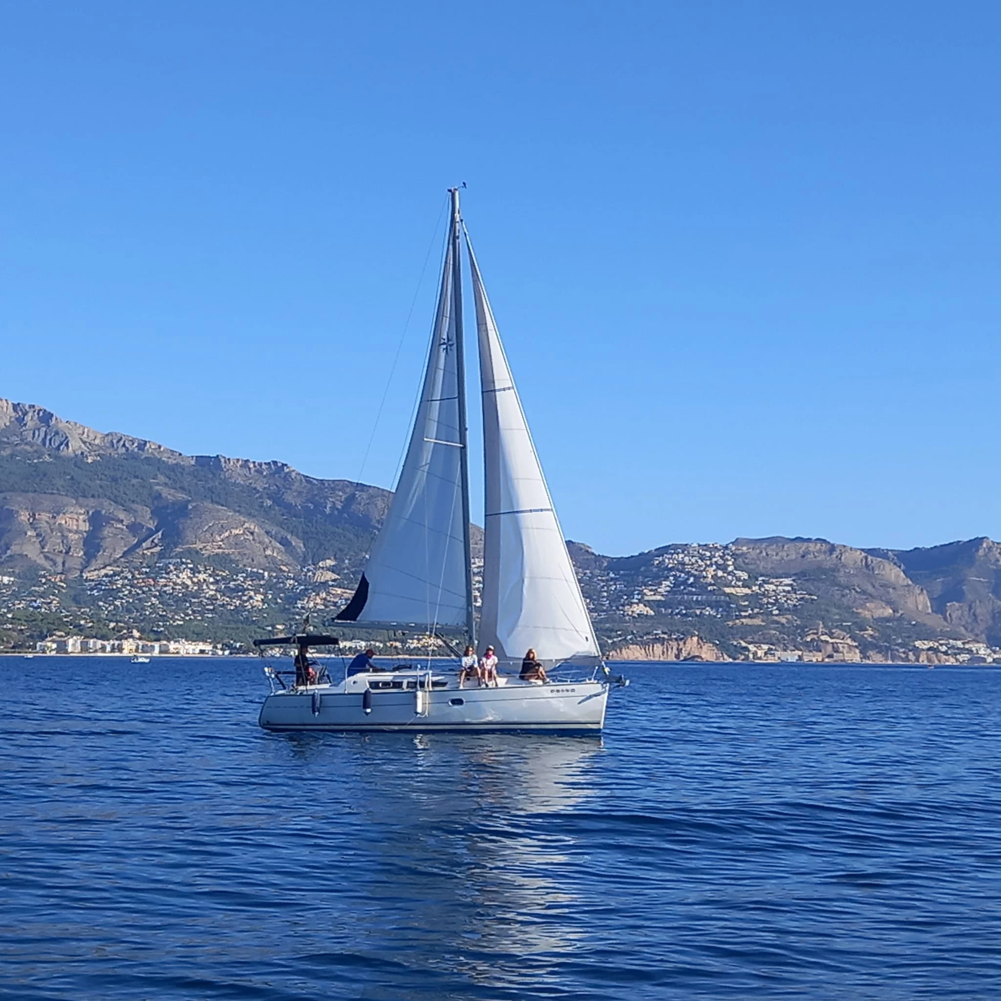 WeSea-Boats-YAKO-II-67efec4c8bdf8.webp