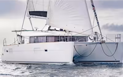 LAGOON 400  EXPLORE IBIZA & FORMENTERA FROM THE SEA