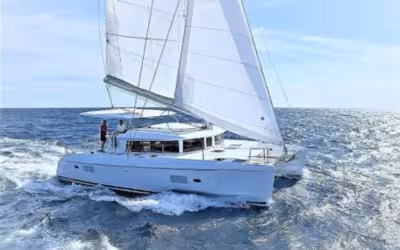 Luxury Lagoon 420 Catamaran with Air Conditioning from Ibiza · Day Charter for up to 12 Guests