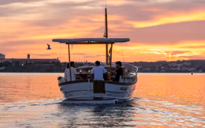 Romantic Sunset Experience in the Port of Mahón – 2 Hours