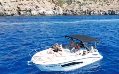 🛥️Navega hacia los mejores Beach Clubs de Mallorca🏝️